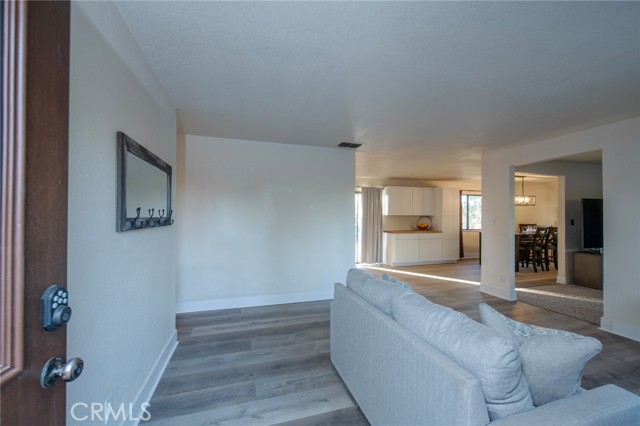 Detail Gallery Image 4 of 30 For 41789 Marmot Ln, Auberry,  CA 93602 - 3 Beds | 2 Baths