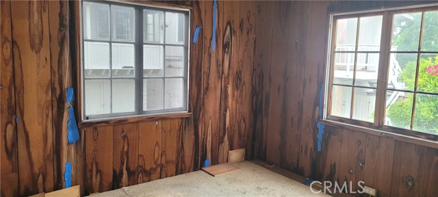 495 Saint Anns Drive, Laguna Beach CA: https://media.crmls.org/medias/18353cfe-5042-4694-903e-0717f886a04e.jpg