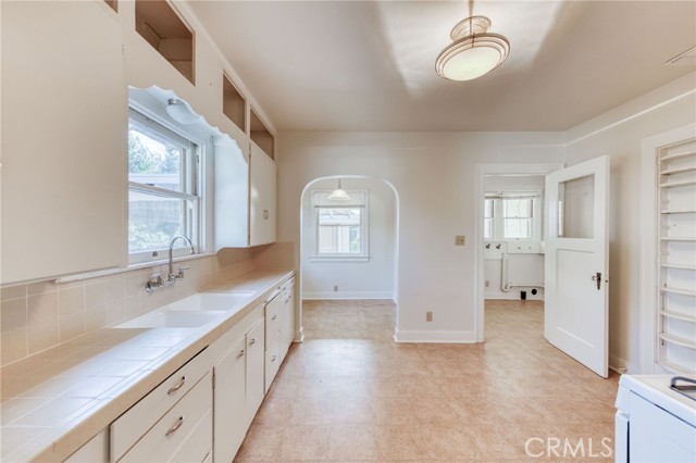 Detail Gallery Image 15 of 35 For 1011 N Thorne Ave, Fresno,  CA 93728 - 3 Beds | 1 Baths