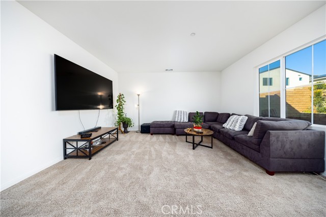 Detail Gallery Image 9 of 28 For 3473 E Sweetbay, Ontario,  CA 91761 - 6 Beds | 3 Baths