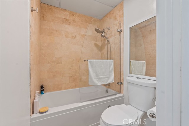 620 S Gramercy Place, Los Angeles CA: https://media.crmls.org/medias/1836ae6b-3217-461c-b756-f1dbe80fe044.jpg