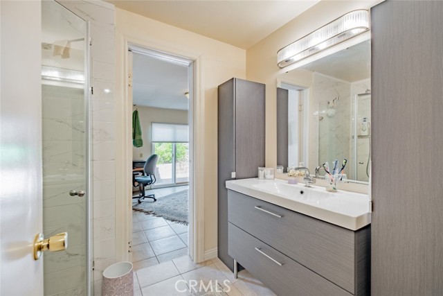 Detail Gallery Image 21 of 31 For 10836 Darby Ave, Porter Ranch,  CA 91326 - 4 Beds | 2 Baths