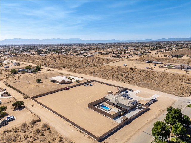 10124 Mesa Road, Victorville CA: https://media.crmls.org/medias/18373d7b-4663-463d-b3e6-a10ad1f59cc3.jpg