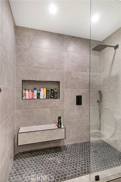 Detail Gallery Image 22 of 42 For 22254 Dumetz Rd, Woodland Hills,  CA 91364 - 5 Beds | 4 Baths