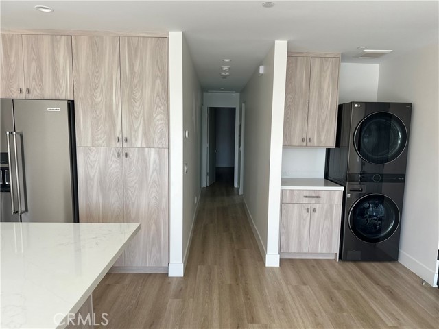 Detail Gallery Image 6 of 15 For 222 Cedar St #B,  Newport Beach,  CA 92663 - 2 Beds | 2 Baths