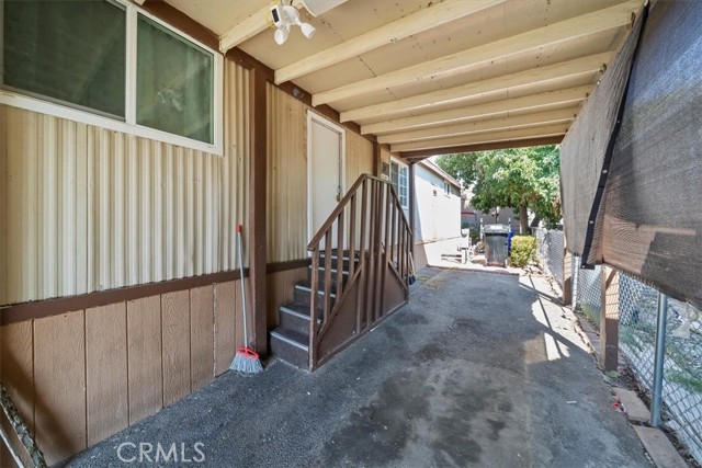 Detail Gallery Image 8 of 27 For 250 N Linden Avenue #327,  Rialto,  CA 92376 - 4 Beds | 2 Baths