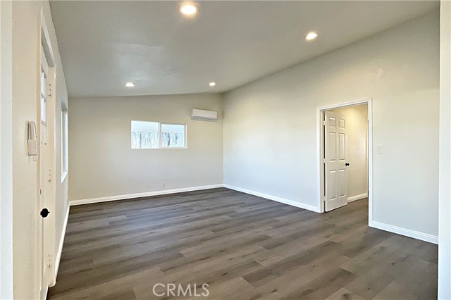 Detail Gallery Image 8 of 23 For 20723 Norwalk Bld, Lakewood,  CA 90715 - 3 Beds | 1 Baths