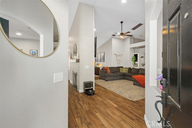 Detail Gallery Image 4 of 36 For 31429 Amsterdam, Winchester,  CA 92596 - 4 Beds | 2 Baths