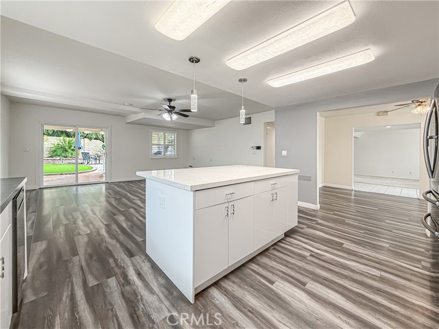 Detail Gallery Image 8 of 22 For 1814 Glenview Ave, Simi Valley,  CA 93063 - 4 Beds | 2/1 Baths