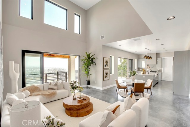 2380 Scenic Ridge Dr, Chino Hills CA: https://media.crmls.org/medias/18399bbe-bff6-45a1-9249-5c9fc19c5dc0.jpg