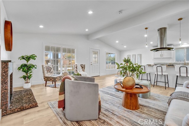 Front Image Thumbnail for CROC25279286