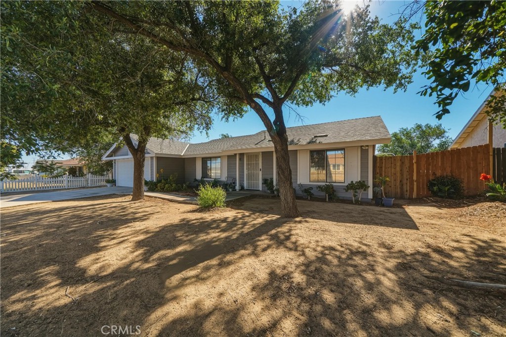 11663 Low Chaparral