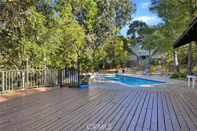 15936 Valley Wood Road, Sherman Oaks CA: https://media.crmls.org/medias/183aa04d-fc7b-403d-abd0-40ae3c98dda5.jpg