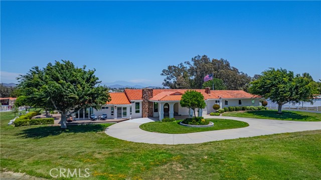 26465 Douglas Avenue, Murrieta CA: https://media.crmls.org/medias/183ac488-0651-46a9-8b3b-ae438470af56.jpg