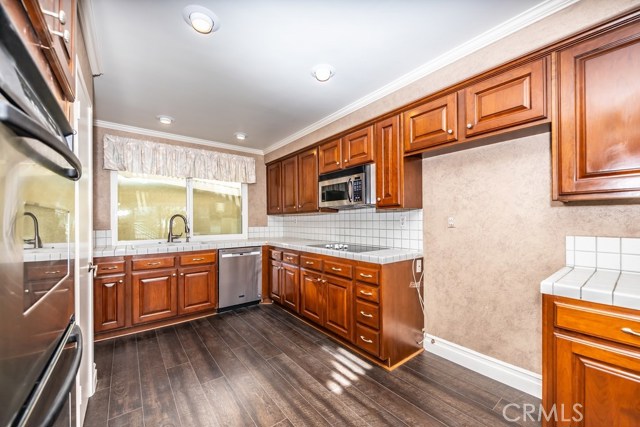 Detail Gallery Image 20 of 34 For 4711 E Fairfield St, Anaheim Hills,  CA 92807 - 3 Beds | 3 Baths