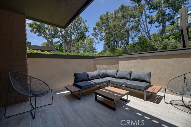 Detail Gallery Image 24 of 41 For 32 Canyon Island Dr, Newport Beach,  CA 92660 - 2 Beds | 2 Baths