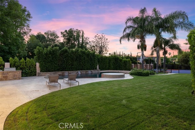 22953 Oxnard Street, Woodland Hills CA: https://media.crmls.org/medias/183da4b9-f344-4d78-b3b6-9d52b86094dd.jpg