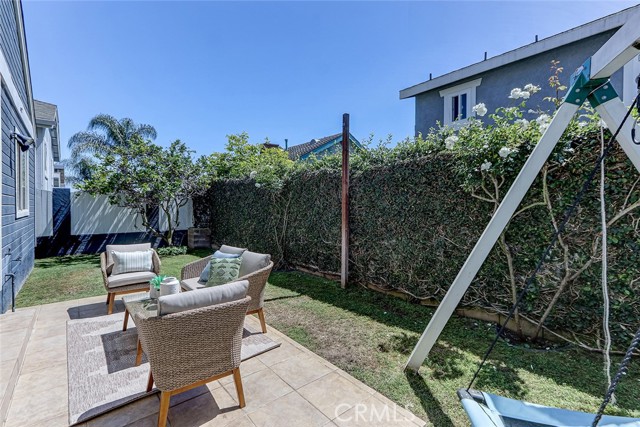 Detail Gallery Image 26 of 43 For 1808 Pullman Ln #B,  Redondo Beach,  CA 90278 - 4 Beds | 2/1 Baths