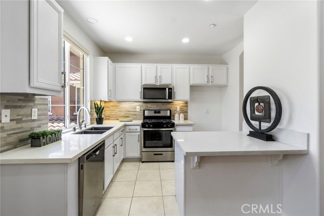 410 Timberwood, Irvine CA: https://media.crmls.org/medias/183eb52d-8276-4cb4-a33a-e6ebaea8c2e6.jpg