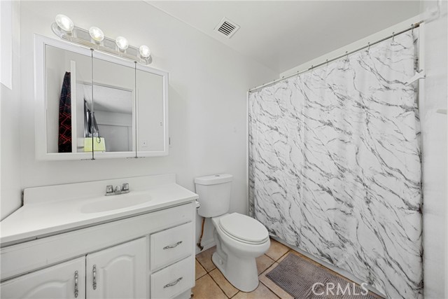 7511 Buckeye Street, Highland CA: https://media.crmls.org/medias/183f1bdd-dfbc-4d09-8810-3fd53fff851e.jpg