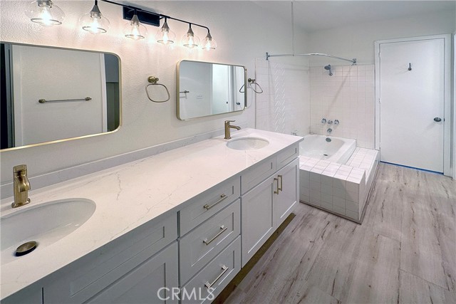 Detail Gallery Image 26 of 35 For 14530 Benefit #102,  Sherman Oaks,  CA 91403 - 2 Beds | 2 Baths