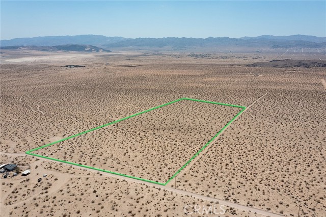 6789 La Brisa Drive, Joshua Tree CA: https://media.crmls.org/medias/183fde1e-ddaf-4f02-a2d9-7333ce2f47e3.jpg