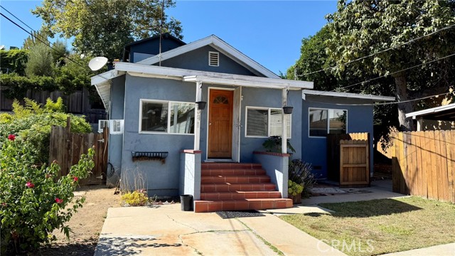 843 Laveta Terrace, Echo Park CA: https://media.crmls.org/medias/18408a2e-33db-4d62-94f0-cb6f4697e108.jpg