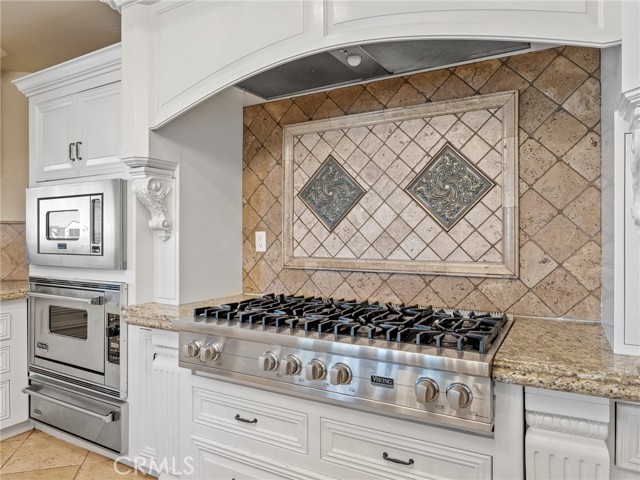 18160 Harbor Drive, Victorville CA: https://media.crmls.org/medias/18413bd9-9cb4-4dae-896a-7863ff384976.jpg