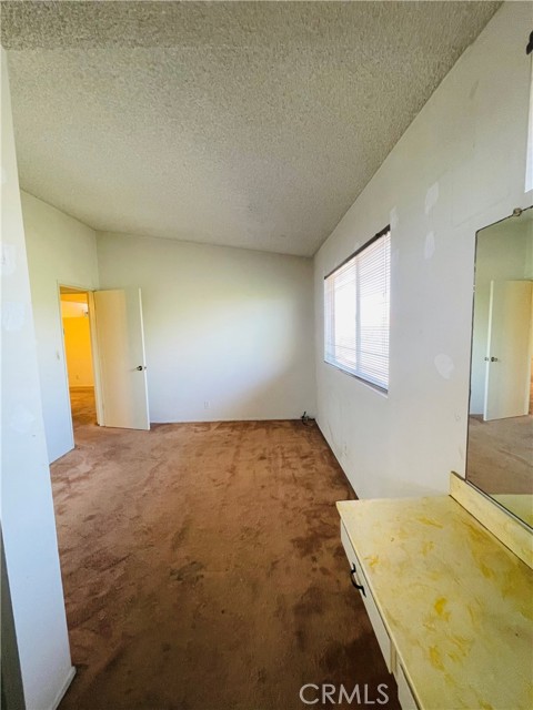 24224 Spicewood Lane, Harbor City CA: https://media.crmls.org/medias/1841f094-db5b-4a8e-86bf-08c6d3923e81.jpg