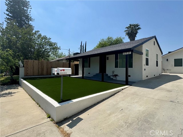 13931 Aztec Street, Sylmar CA: https://media.crmls.org/medias/1841f5f8-edc9-4b00-8ad2-65093271c60c.jpg