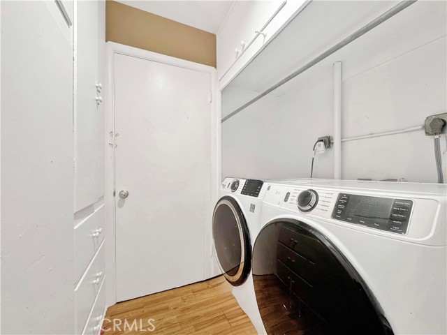 7736 Sugar Drive, Huntington Beach CA: https://media.crmls.org/medias/1841f756-a156-4c63-b96a-8f236b8f971d.jpg