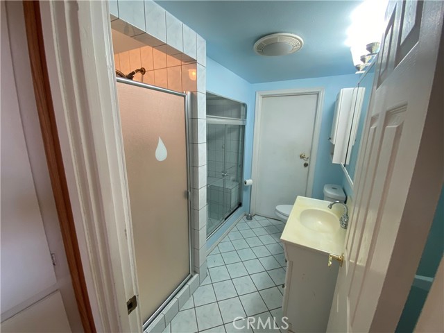 Northwest Full Bathroom