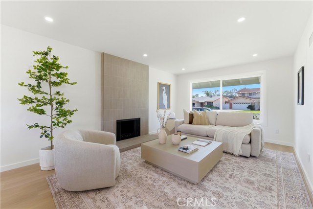 Detail Gallery Image 4 of 33 For 5104 Lindblade, Culver City,  CA 90230 - 3 Beds | 2 Baths