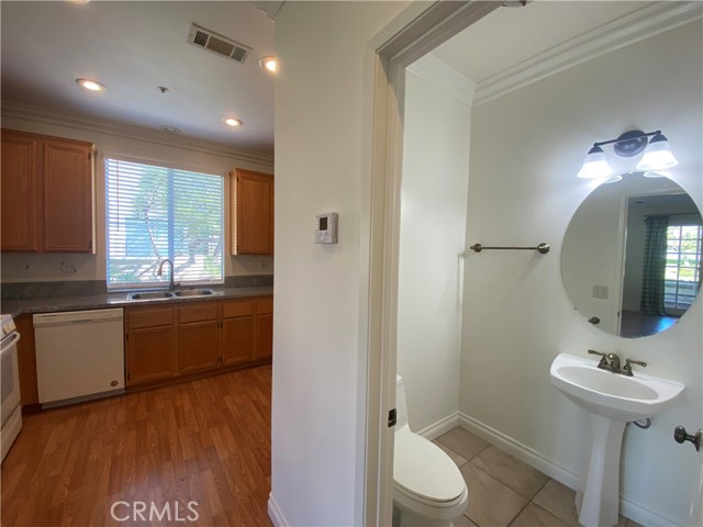 Detail Gallery Image 6 of 17 For 3321 E E Penzance Ln #D,  Orange,  CA 92869 - 3 Beds | 2/1 Baths