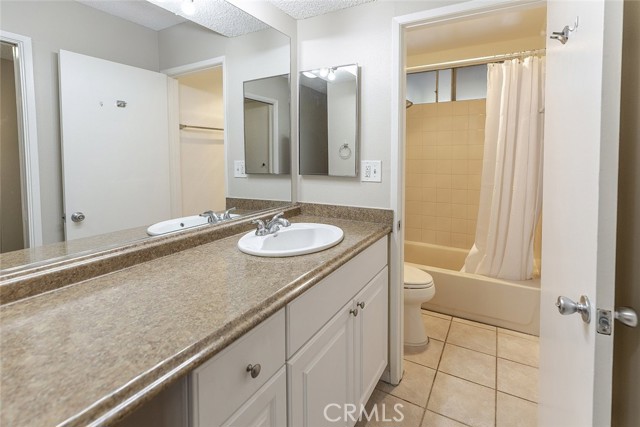 1517 E Garfield Avenue, Glendale CA: https://media.crmls.org/medias/1844b7da-748e-4141-99ad-ad30c4c2e2bc.jpg