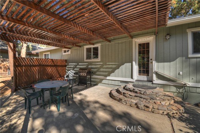 2208 Manzanita Lane, Big Bear City CA: https://media.crmls.org/medias/1844ba60-545e-4d45-9cbf-cd94e3234815.jpg