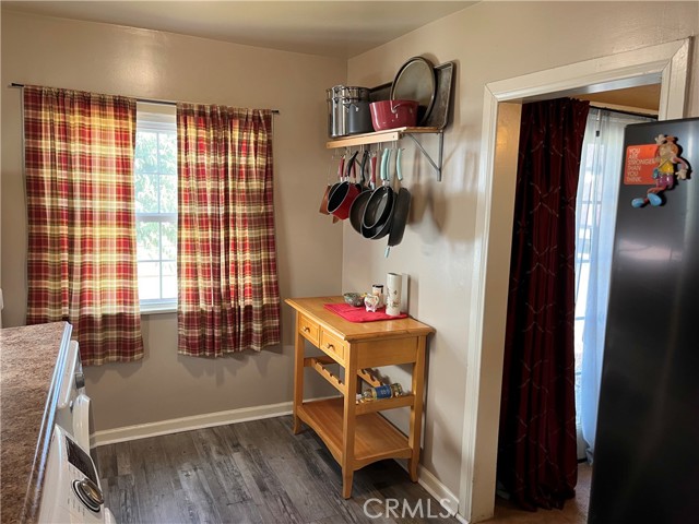 332 E South Street, Long Beach CA: https://media.crmls.org/medias/1844c833-b26a-4b06-a31f-30f899d2b40a.jpg