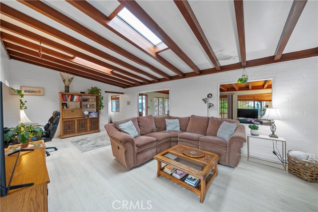 2324 Manchester Avenue, Cardiff by the Sea CA: https://media.crmls.org/medias/18450248-b007-4110-9800-3f141fbde5e0.jpg