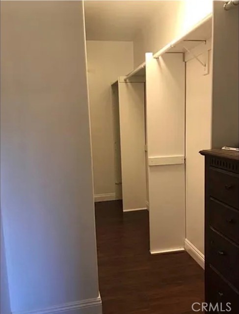 Detail Gallery Image 5 of 60 For 5224 Woodlake, Woodland Hills,  CA 91367 - 4 Beds | 3/1 Baths