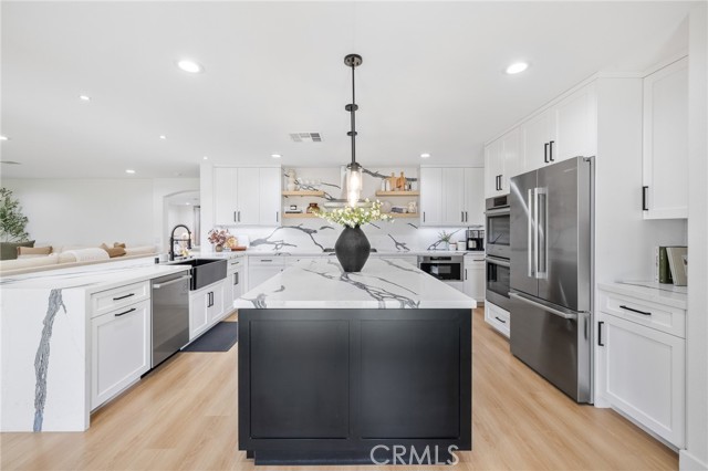 Detail Gallery Image 14 of 51 For 21174 Lone Star, Saugus,  CA 91390 - 4 Beds | 3 Baths