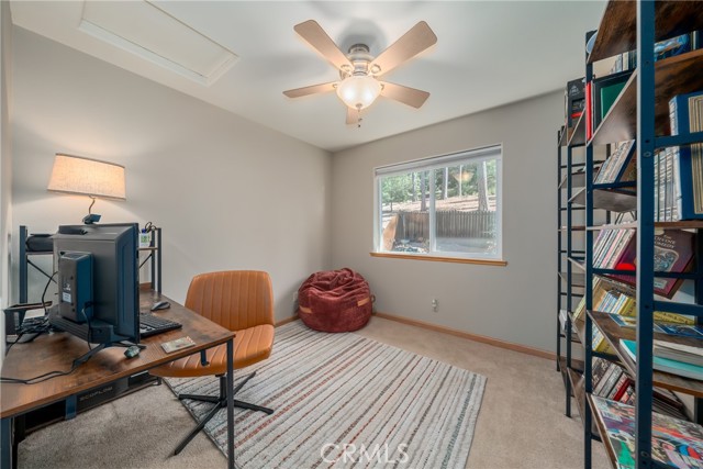 14274 Regina Way, Cobb CA: https://media.crmls.org/medias/184747a8-0614-4b4f-977c-167e517a0a05.jpg