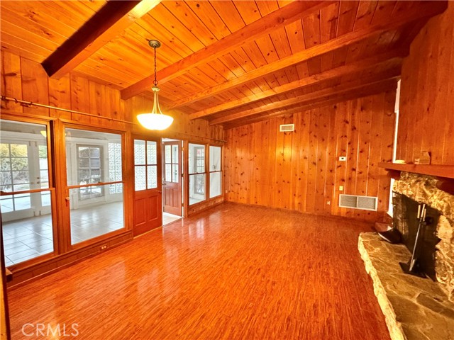 Detail Gallery Image 11 of 37 For 15909 Vincennes St, North Hills,  CA 91343 - 3 Beds | 2/1 Baths