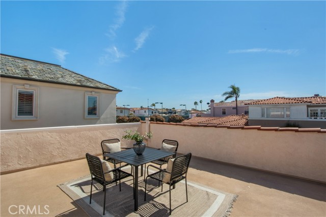 Detail Gallery Image 18 of 24 For 426 via Lido Nord, Newport Beach,  CA 92663 - 4 Beds | 3 Baths