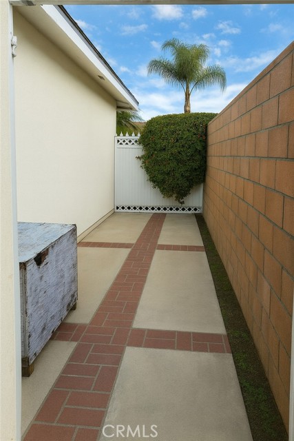 Detail Gallery Image 18 of 21 For 11256 Essex, Pomona,  CA 91766 - 3 Beds | 1/1 Baths