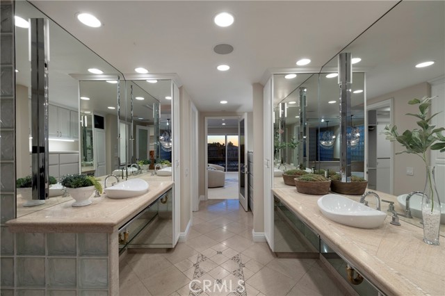 Detail Gallery Image 23 of 41 For 16631 Carousel, Huntington Beach,  CA 92649 - 4 Beds | 4/1 Baths