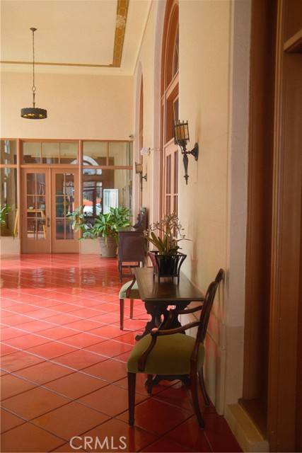 455 E Ocean Boulevard, Long Beach CA: https://media.crmls.org/medias/1849590d-3919-4aba-b7c2-3df75e69bd12.jpg