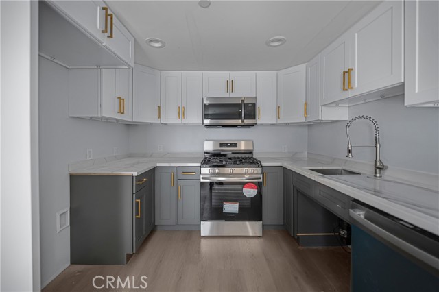 3301 Obama Boulevard, Los Angeles CA: https://media.crmls.org/medias/18497bea-f6b8-4389-b2a0-c514f6252e8e.jpg