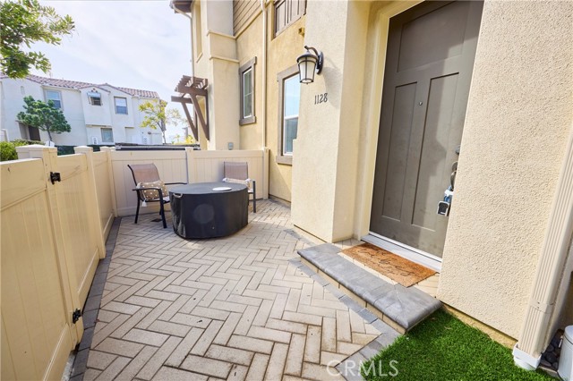 Detail Gallery Image 3 of 33 For 1128 via Lucero, Oceanside,  CA 92056 - 3 Beds | 3/1 Baths