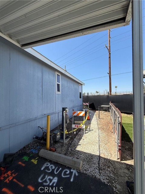 11101 Imperial Hwy, Norwalk CA: https://media.crmls.org/medias/1849f725-0096-46d2-863e-32225853559f.jpg