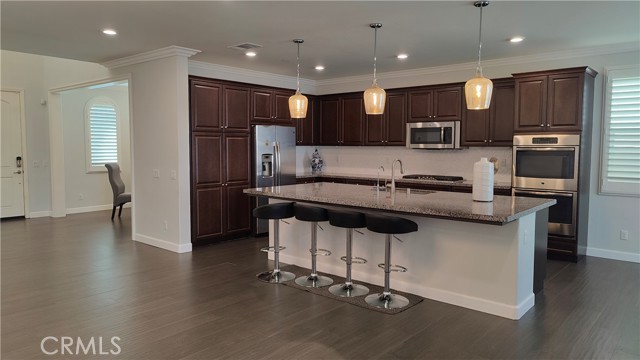 6956 Dublin Drive, Chino CA: https://media.crmls.org/medias/184a3310-8ff9-4dd1-82bc-0aa592a2727f.jpg